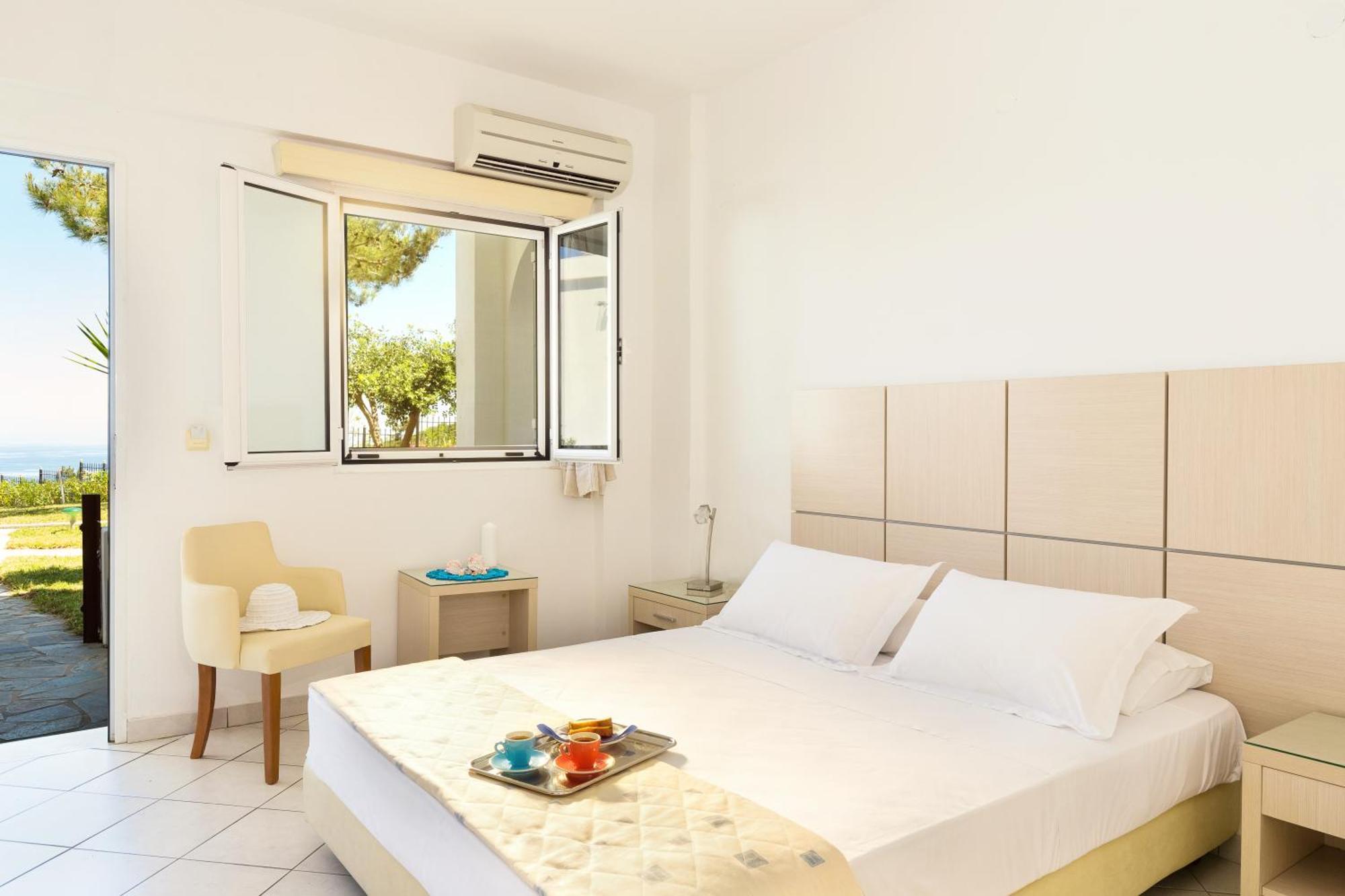Karras Star Hotel Evdilos  Quarto foto