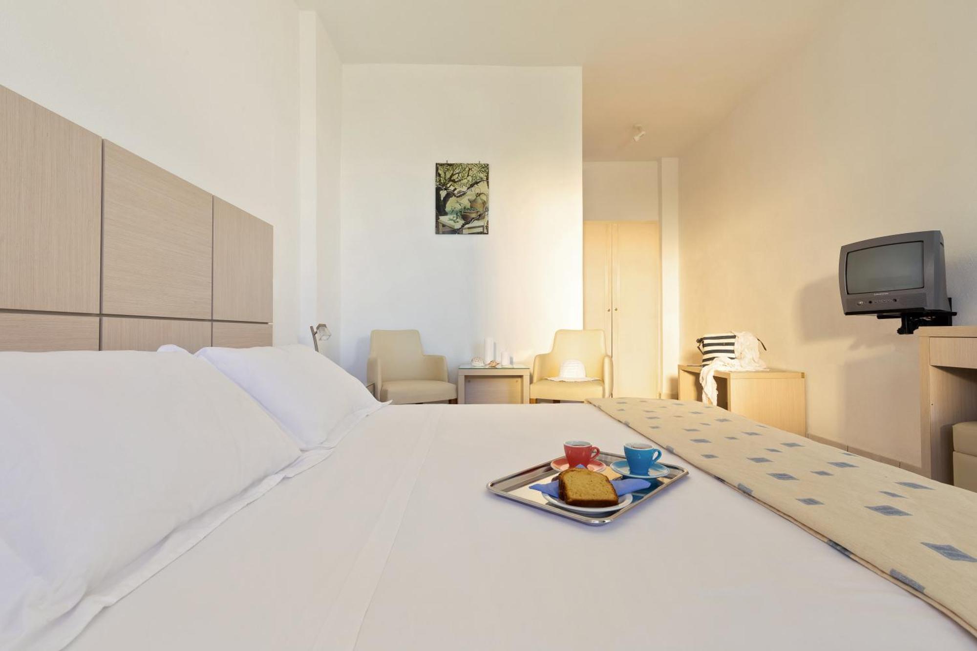 Karras Star Hotel Evdilos  Quarto foto